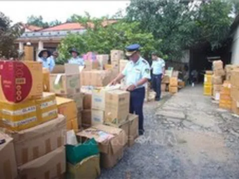 Phát hiện kho hàng hơn 25.700 sản phẩm nghi giả mạo nhãn hiệu, không rõ nguồn gốc