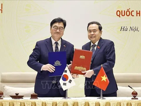 Chủ tịch Quốc hội Hàn Quốc kết thúc chuyến thăm chính thức Việt Nam