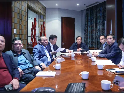 Từ Nam Phi, Thủ tướng chủ trì cuộc họp trực tuyến về ứng phó, khắc phục hậu quả mưa lũ