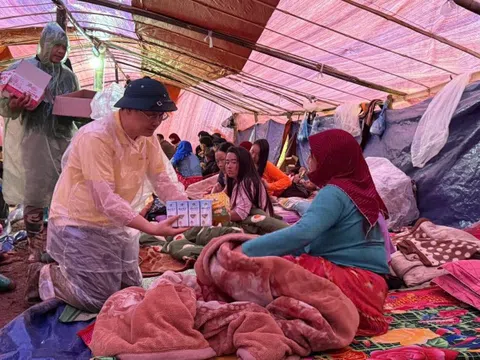 Vingroup tiếp tục hỗ trợ thêm 500 tỷ cứu trợ miền Trung, nâng tổng đóng góp lên 1.000 tỷ đồng