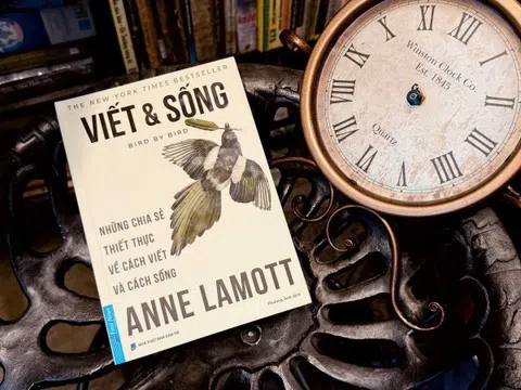 'Viết và sống’ - Khi máy móc có thể viết thay, vì sao ta vẫn phải cầm bút?