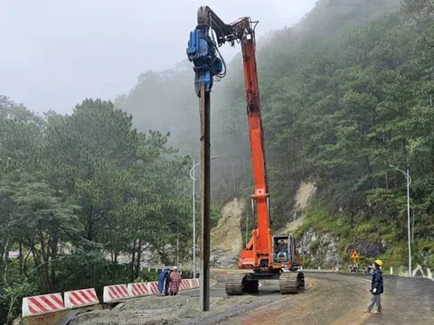 Lâm Đồng: Khôi phục lưu thông trên đèo Prenn từ 13h chiều nay