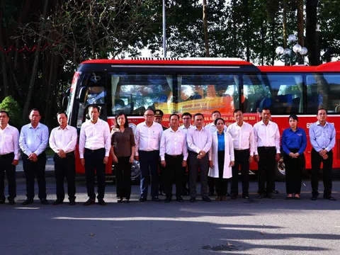 Gần 300 cán bộ, bác sĩ, tình nguyện viên tỉnh Đồng Nai lên đường hỗ trợ Đắk Lắk