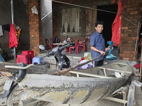 Đắk Lắk khen thưởng người xuyên đêm cứu hơn 40 người ở rốn lũ Hòa Thịnh