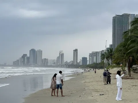 Giáo sư Hàn Quốc đề xuất táo bạo biến biển và núi đá Đà Nẵng thành sân khấu số