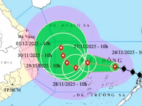 Thủ tướng yêu cầu triển khai các biện pháp cần thiết cao nhất để phòng, tránh, ứng phó bão số 15