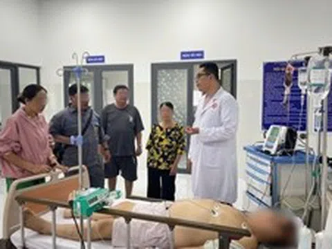 Bác sĩ luân phiên cứu sống bệnh nhân nguy kịch tại Côn Đảo trong bão Bualoi