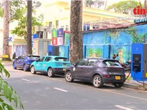 TP Hồ Chí Minh cho lắp đặt trạm sạc ô tô điện tại điểm sử dụng tạm thời lòng đường