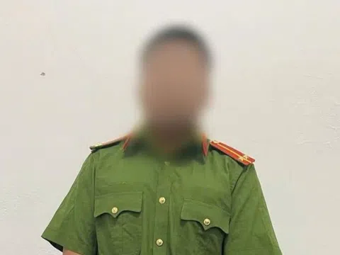 Bị xử phạt vì sử dụng trái phép trang phục Công an nhân dân