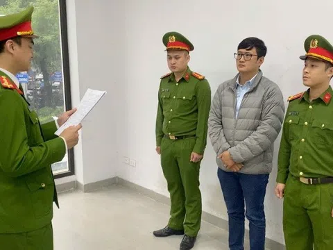 Khởi tố 14 người trong vụ tranh chấp vị trí đỗ xe ô tô giữa chủ đầu tư và ban quản trị tòa nhà