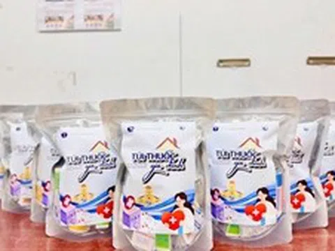 Ngành y tế TP Hồ Chí Minh gửi 10.000 túi thuốc hỗ trợ vùng lũ phía Bắc