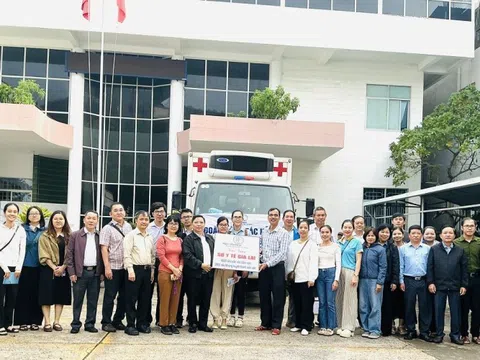 Lực lượng y tế chi viện cho Gia Lai và Lâm Đồng ứng phó dịch hậu lũ