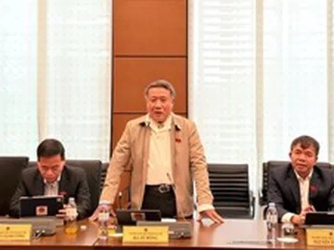 Xem xét chính sách tháo gỡ khó khăn, vướng mắc trong thi hành Luật Đất đai