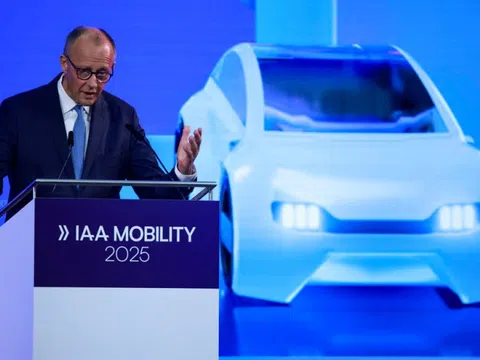 Đức muốn EU huỷ bỏ lệnh cấm xe xăng