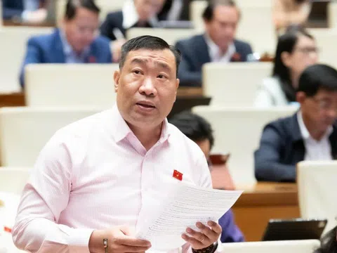 Quy định xếp lương bác sĩ từ bậc 2 không xử lý gốc rễ vấn đề thu nhập thấp