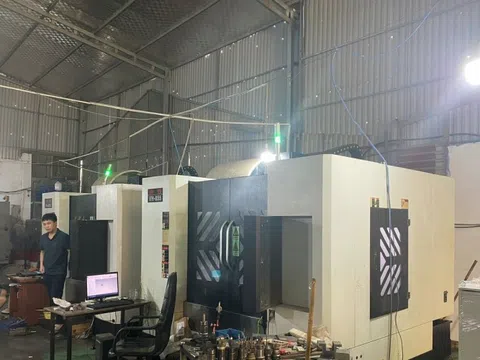 Khởi tố hai vụ buôn lậu máy móc đã qua sử dụng với giá trị hàng chục tỉ đồng