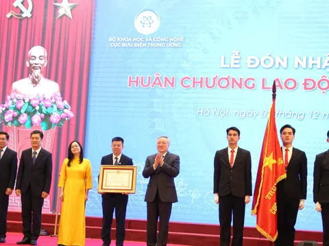 Phó Thủ tướng Thường trực Nguyễn Hòa Bình dự Lễ kỷ niệm 60 năm ngày thành lập Cục Bưu điện Trung ương