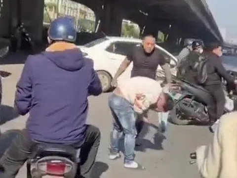 Tạm giữ hình sự nam thanh niên đánh người sau va chạm giao thông