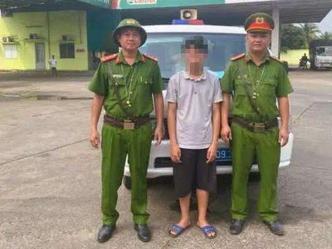 Chi tiết "lạ" ven đường giúp nam thanh niên kịp thoát nạn