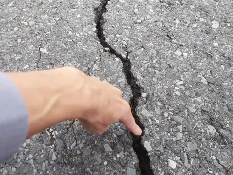 Đã có phương án xử lý vết nứt xuất hiện bất thường trên đèo Ngang