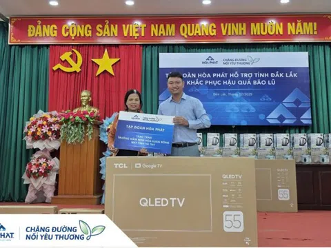 Hòa Phát tặng 100.000 m² tôn, hàng ngàn đồ dùng thiết yếu tại tỉnh Đắk Lắk