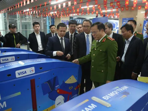 Tuyến Cát Linh-Hà Đông vận hành hệ thống soát vé tự động