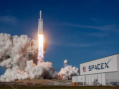 SpaceX nhắm định giá 800 tỷ USD qua đợt bán cổ phiếu mới, lộ trình IPO năm 2026