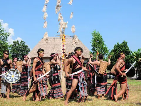 Không gian văn hóa Cơ Tu rộn ràng cuối tuần tại Thủ đô