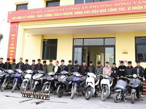 Triệu tập 27 thanh thiếu niên dùng dao kiếm "truy sát" nhau giữa đêm khuya