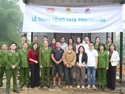 Trao tặng nhà cho các hộ dân bị mưa lũ ảnh hưởng tại Thanh Hóa