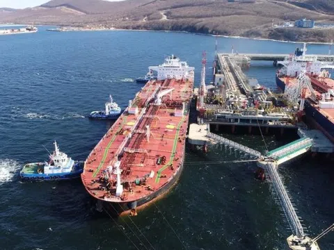 EU, G7 cân nhắc động thái cứng rắn nhất từ trước đến nay với dầu Nga