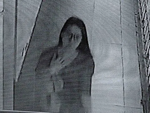 Bắt người phụ nữ lẻn vào ký túc xá trộm tài sản của học sinh Lào