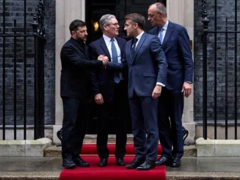 Châu Âu đồng lòng ủng hộ Ukraine, ông Zelensky tuyên bố không nhượng bộ bất cứ điều gì