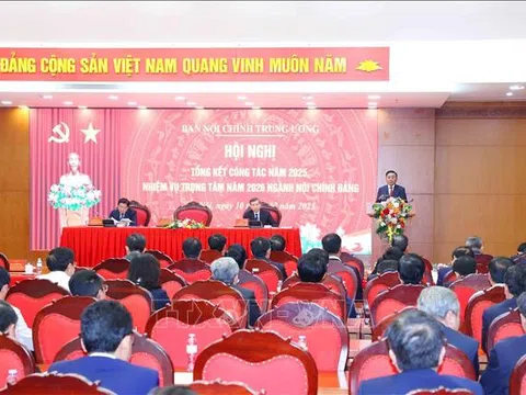 Thường trực Ban Bí thư Trần Cẩm Tú: Xử lý dứt điểm một số công trình, dự án lãng phí lớn