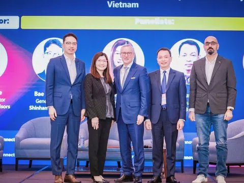 MB Life chia sẻ định hướng nâng cao trải nghiệm khách hàng tại InsurInnovator Connect Vietnam 2025