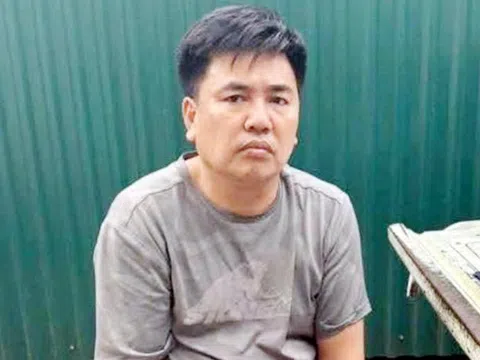 Khởi tố, bắt giam đối tượng đẩy CSGT vào đầu xe tải