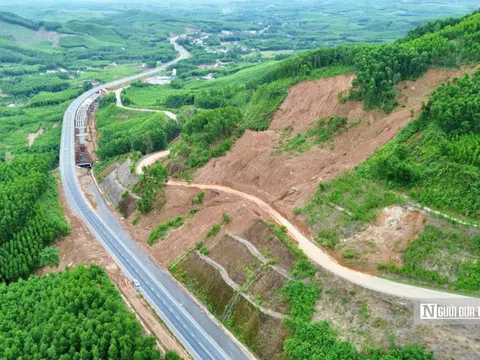 Nguyên nhân khiến nhiều vụ sạt lở nghiêm trọng xảy ra ở vùng cao trong mùa mưa lũ