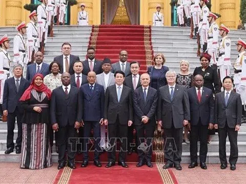 Chủ tịch nước Lương Cường tiếp đại sứ các nước trình Quốc thư