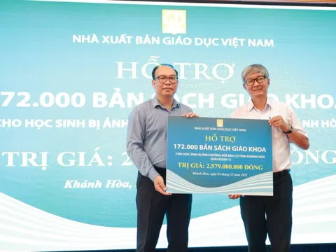 Hơn 538.000 bản sách giáo khoa được trao tới học sinh Đắk Lắk, Khánh Hòa sau lũ