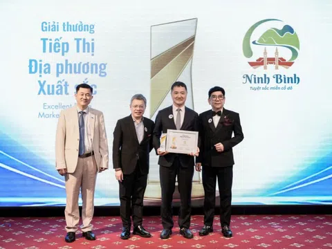 Sở Du lịch tỉnh Ninh Bình nhận giải Tiếp thị Địa phương xuất sắc