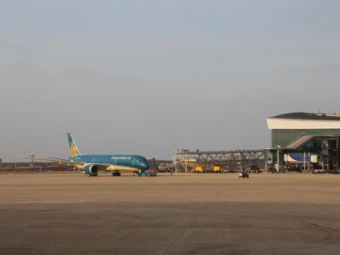 Máy bay Boeing 787 đã hạ cánh an toàn xuống sân bay Long Thành