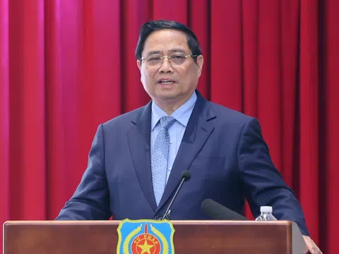 Thủ tướng: Chuyển từ "quản lý bằng pháp luật" sang "kiến tạo thể chế phát triển"