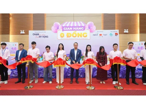 Trao tặng các suất tầm soát ung thư miễn phí cho phụ nữ yếu thế