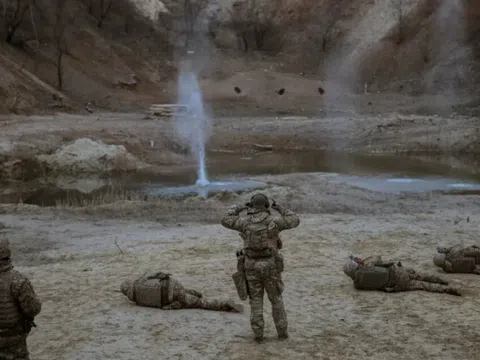 Tình hình Ukraine: Kế hoạch hòa bình đã sẵn sàng chuyển cho Nga, Donbass vẫn là nút thắt