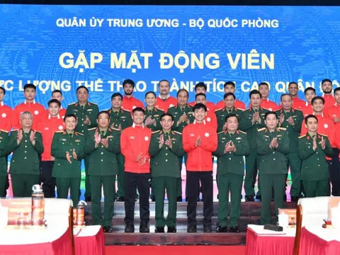 Bộ trưởng Bộ Quốc phòng gặp mặt, động viên CLB Thể Công - Viettel