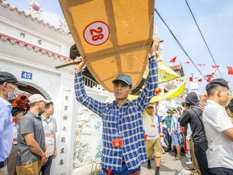 Hà Nội: Đặc sắc lễ hội thi thả diều ngàn năm tuổi