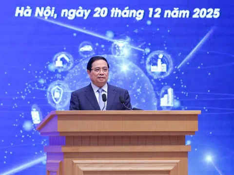 Thủ tướng: Sớm hình thành các "tổ hợp công nghiệp kỹ thuật số" quy mô lớn