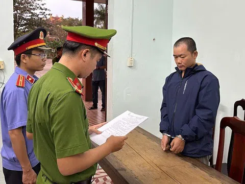 Bắt đối tượng dùng dao chém vợ rồi tự tử nhưng bất thành