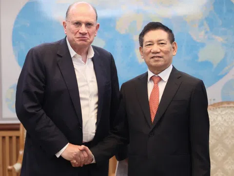 Phó Thủ tướng Hồ Đức Phớc tiếp ông Mark Tucker, Chủ tịch Tập đoàn AIA