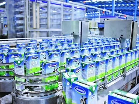 Tỷ phú Thái Lan chi 6.000 tỷ đồng gom cổ phiếu Vinamilk (VNM)